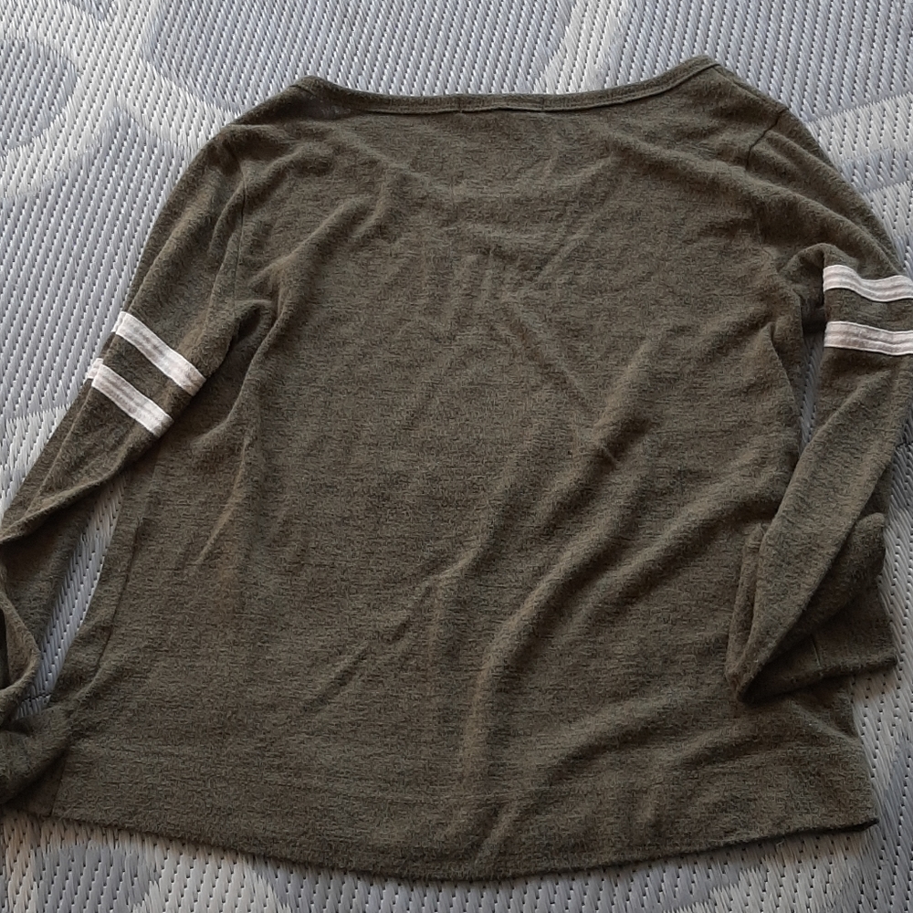 Native design top, Rags to Riches - Picture 5 of 5